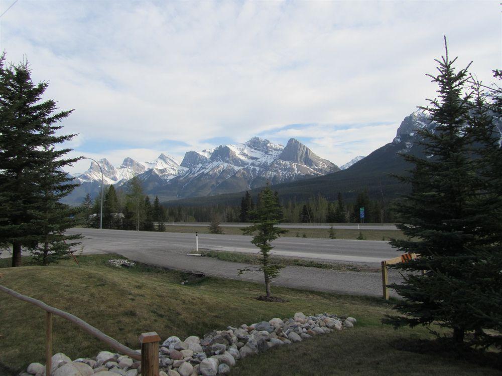 Inn Of The Rockies Canmore Buitenkant foto