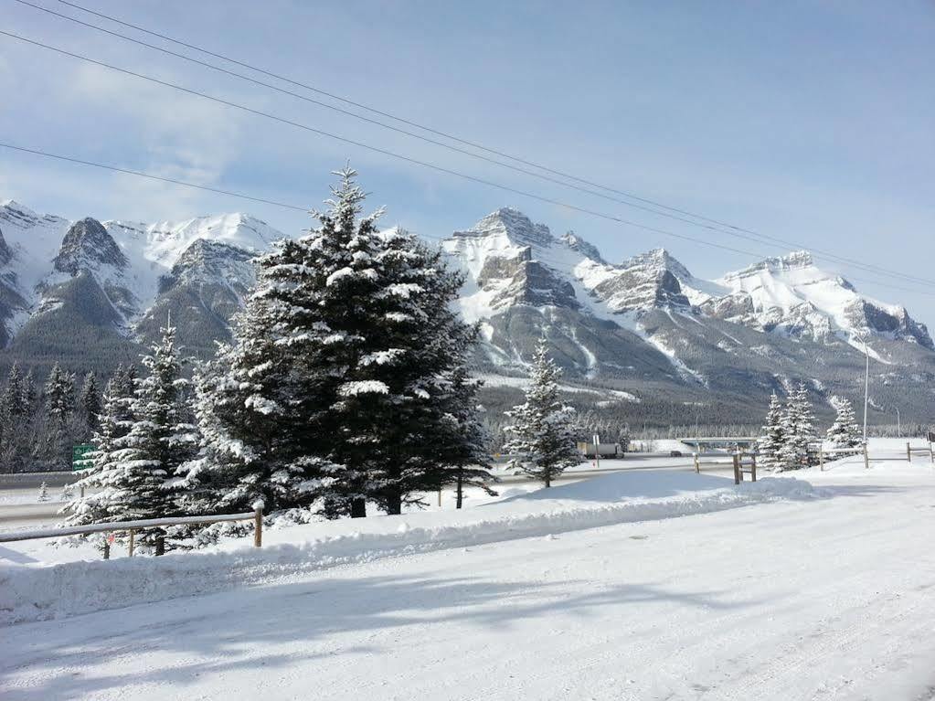 Inn Of The Rockies Canmore Buitenkant foto